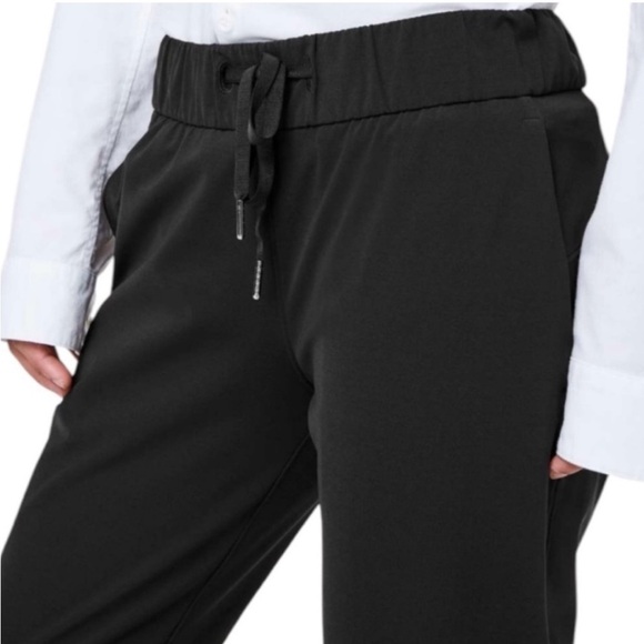 Lululemon On The Fly 7/8 Pant Elastic Waist Black Pants Size 4 - Picture 5 of 14